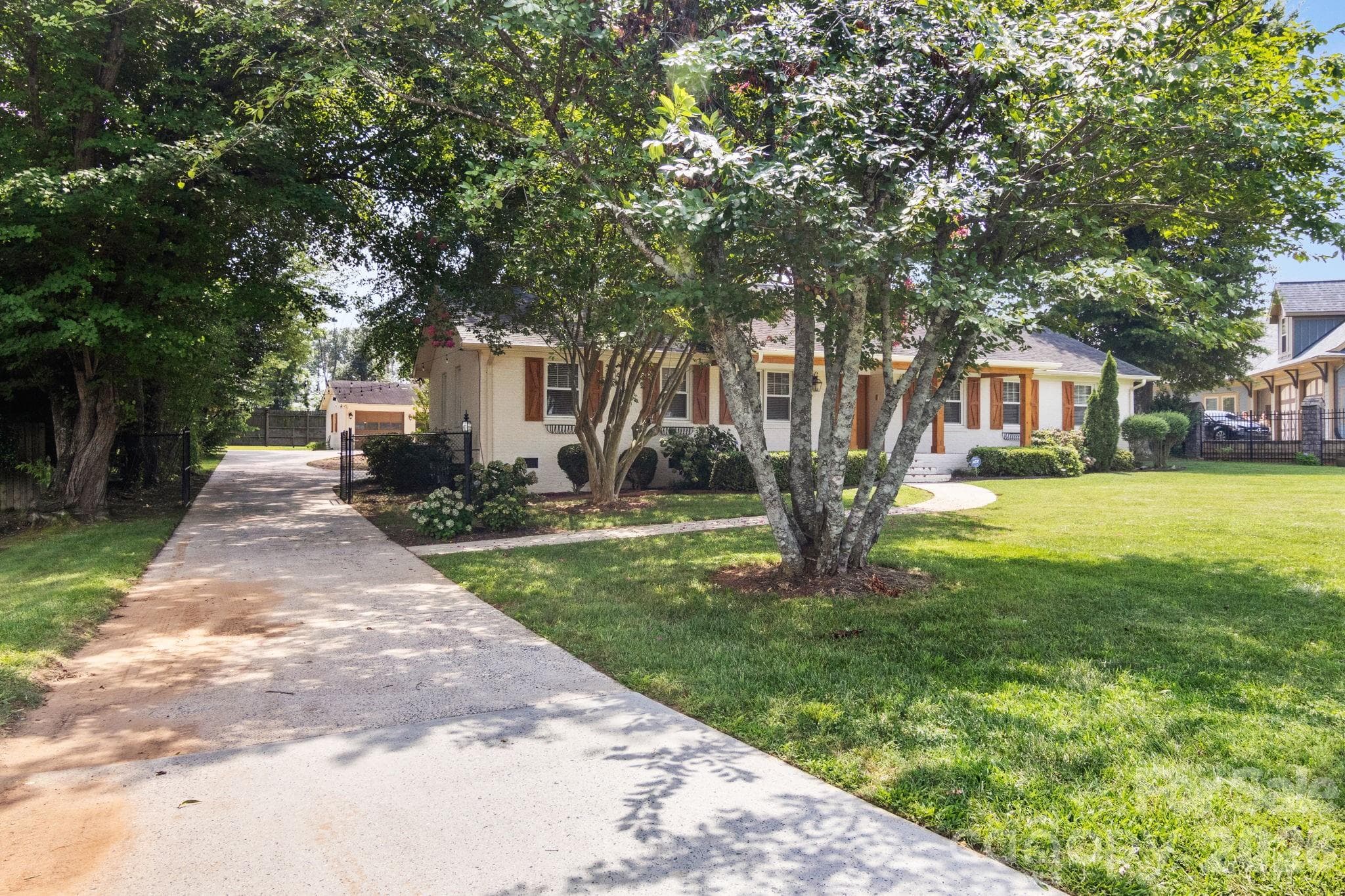 Single Family Residence at 7030 Delta Lake Drive, Charlotte, photo 3 of 42