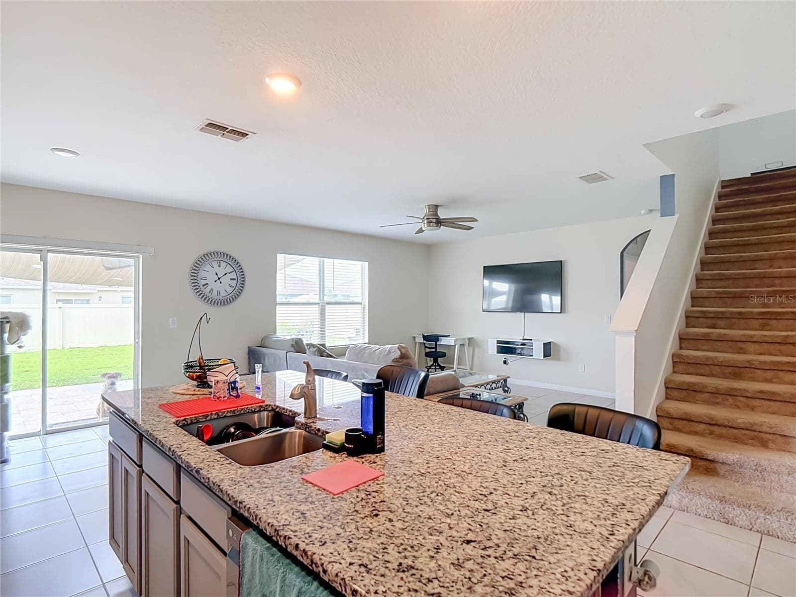 Single Family Residence at 5911 SHINGLE CREEK RD, LAKELAND, photo 7 of 37