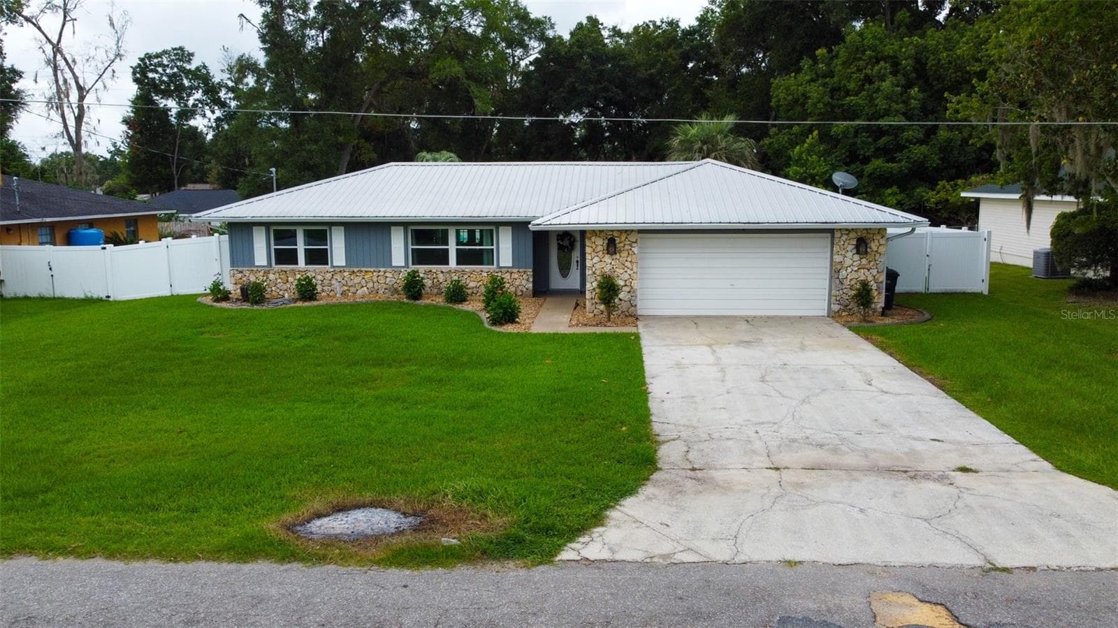 Single Family Residence at 5072 SE 27TH ST, OCALA, photo 5 of 74