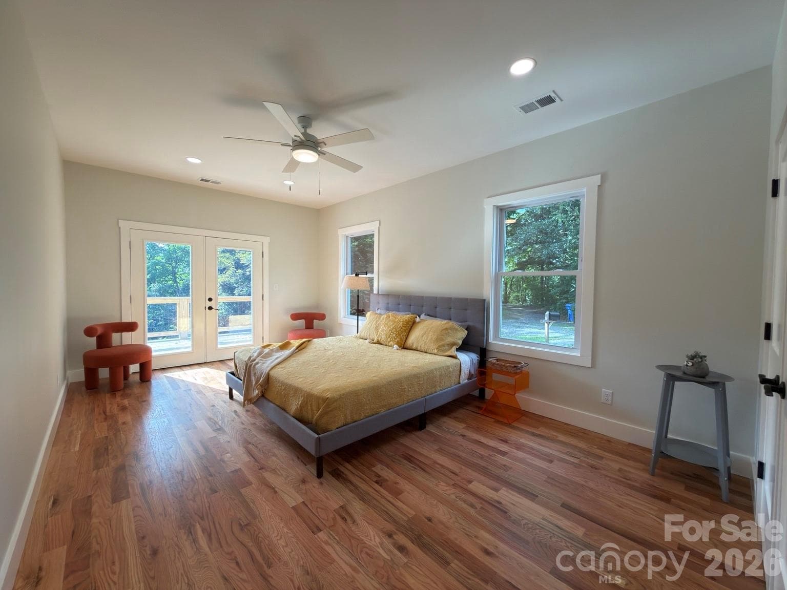 primary bedroom - 18 Worley Place, Asheville