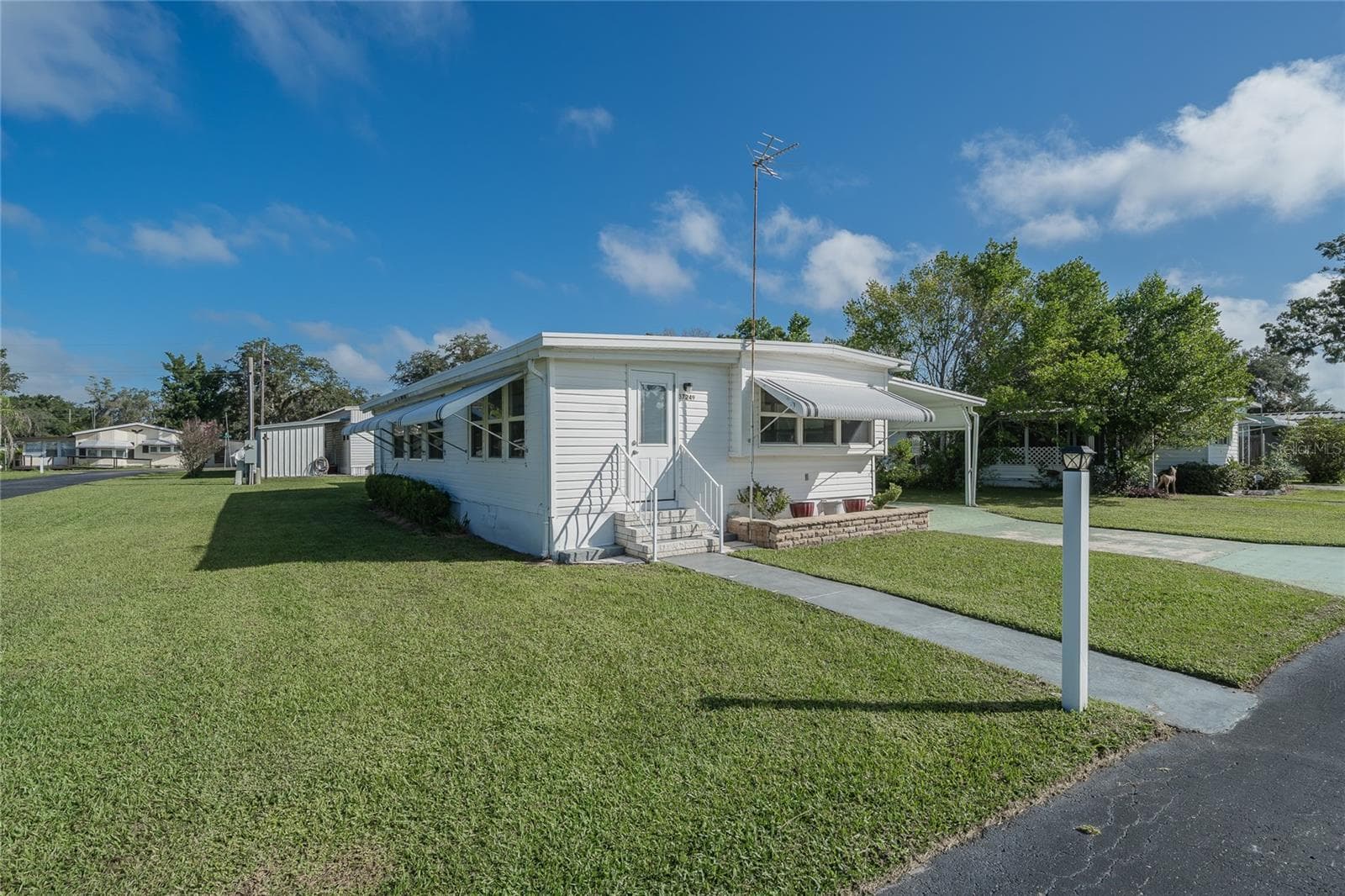 Mobile Home at 37249 HAMMOND DR, ZEPHYRHILLS, photo 20 of 23