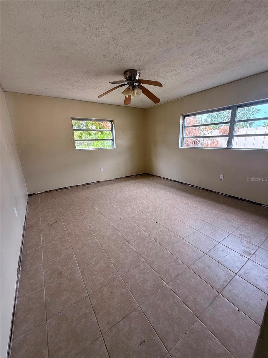 Single Family Residence at 806 W SHELL POINT RD, RUSKIN, photo 12 of 14
