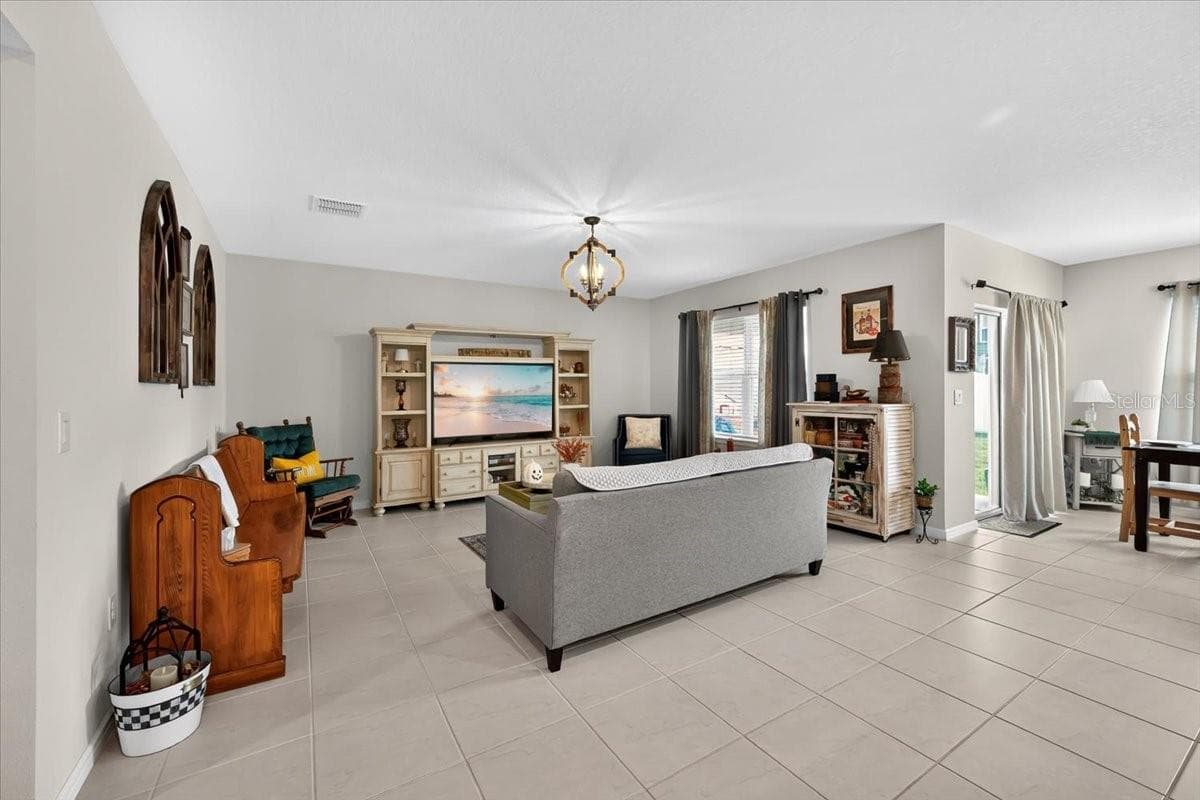 Single Family Residence at 5461 KEATON SPRINGS DR, LAKELAND, photo 13 of 42