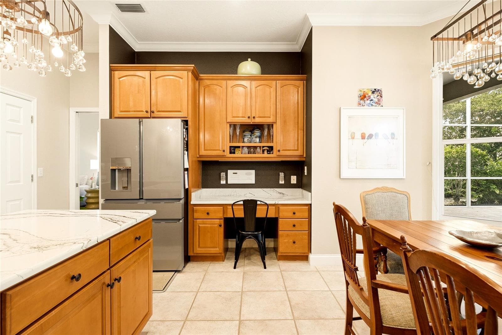 Single Family Residence at 1246 DARLINGTON OAK CIR NE, ST PETERSBURG, photo 13 of 79