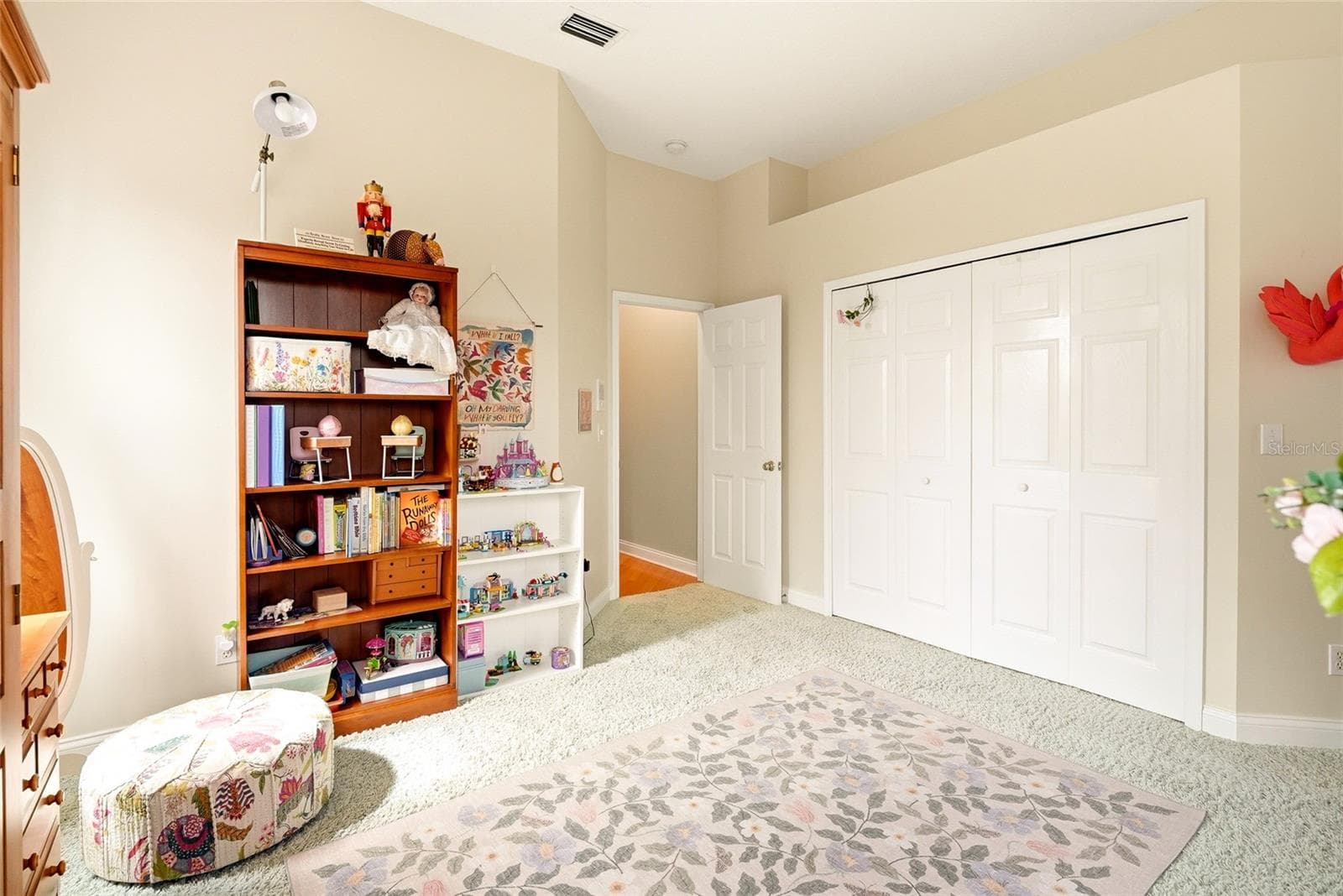 Single Family Residence at 1246 DARLINGTON OAK CIR NE, ST PETERSBURG, photo 52 of 79