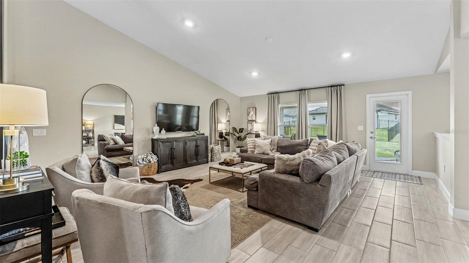 Living Room - 5280 TENNESSEE RIDGE CT, AUBURNDALE