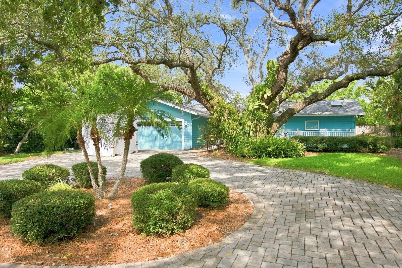 1111 CARLTON RD