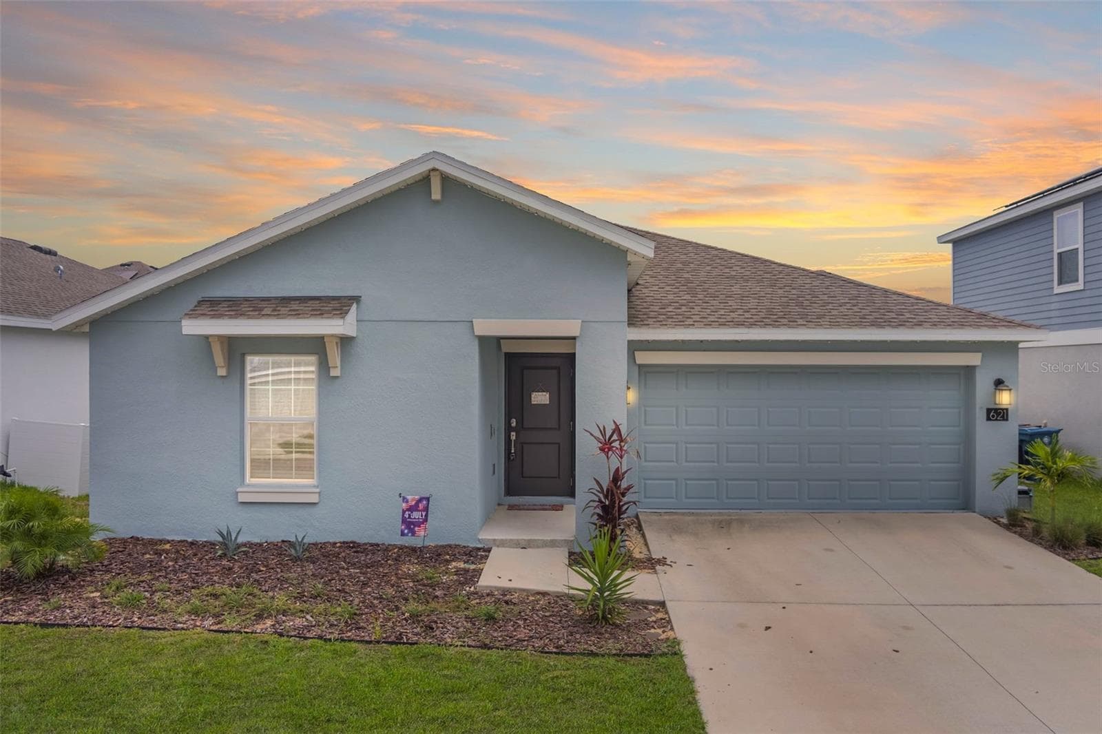 621 SILVER PALM DR