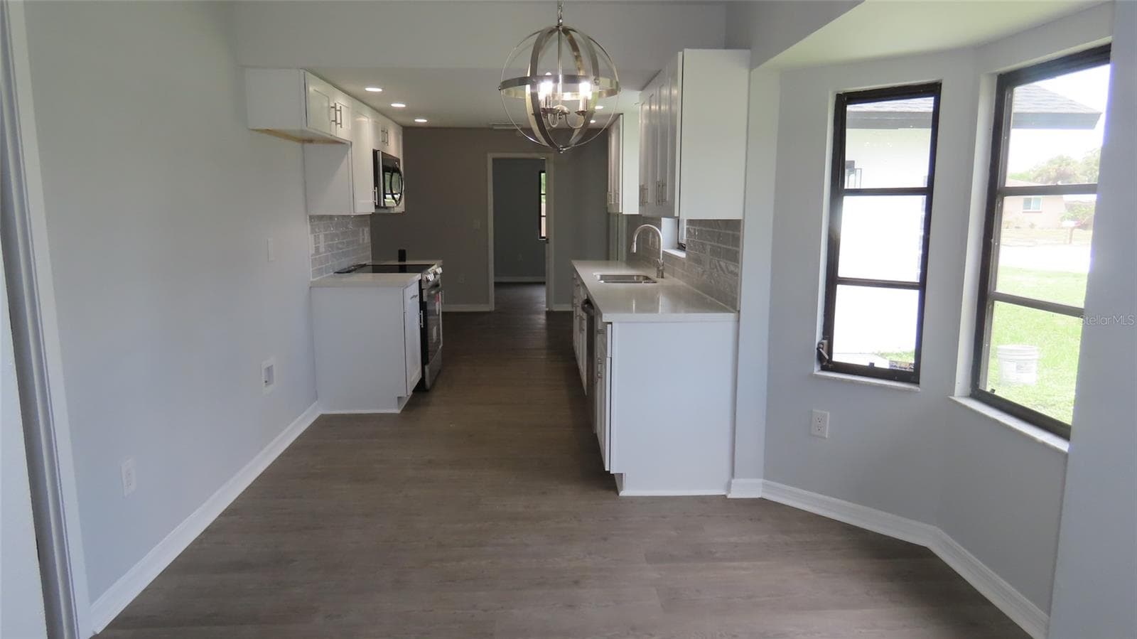 Single Family Residence at 807 NECTAR RD, VENICE, photo 21 of 37