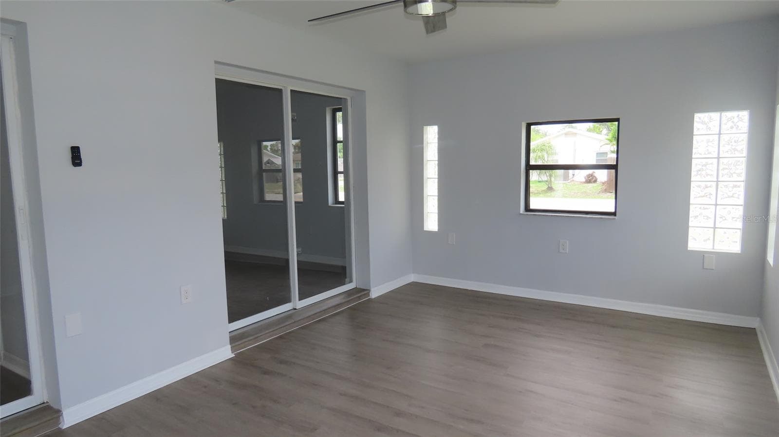 Single Family Residence at 807 NECTAR RD, VENICE, photo 28 of 37