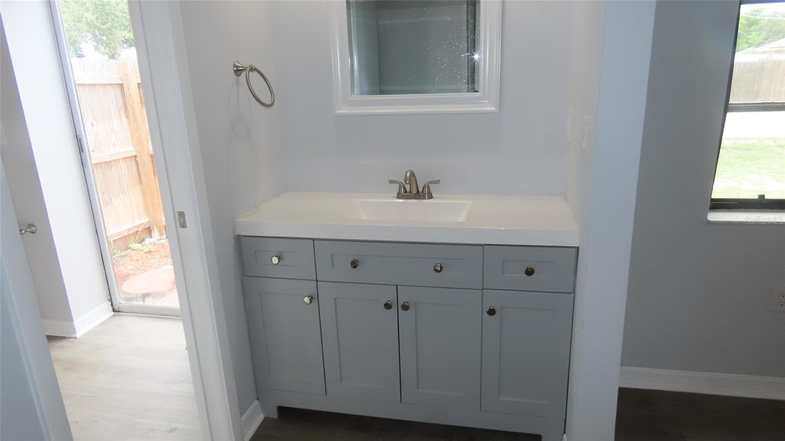 Single Family Residence at 807 NECTAR RD, VENICE, photo 32 of 37