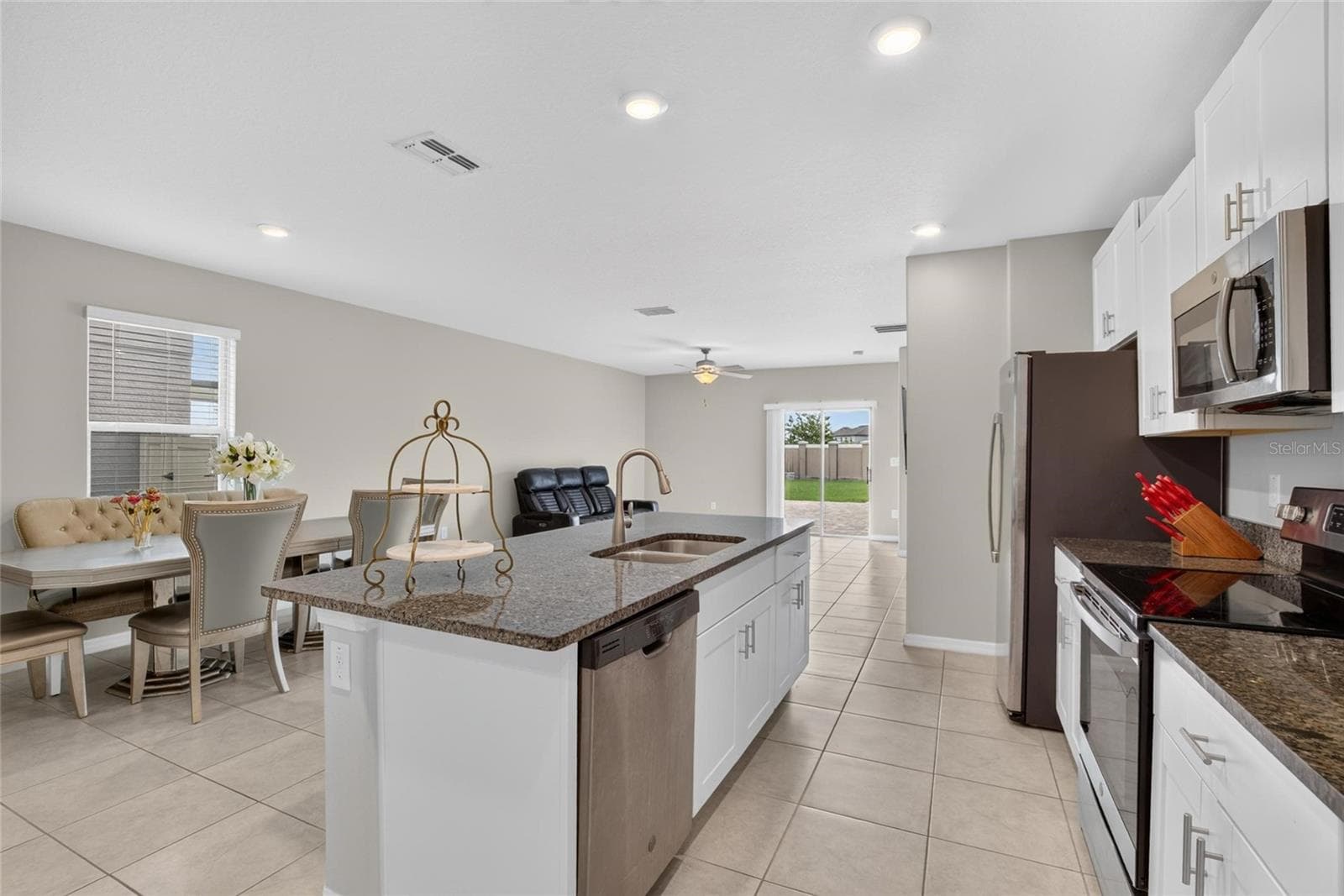 Kitchen - 31814 BARREL WAVE WAY, WESLEY CHAPEL