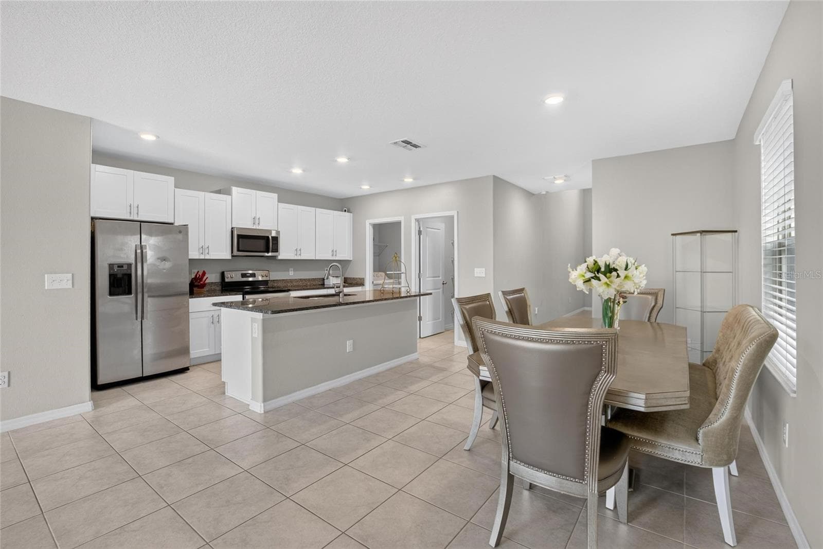 Kitchen, Great room - 31814 BARREL WAVE WAY, WESLEY CHAPEL