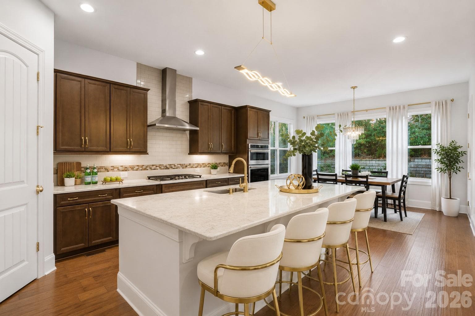 Single Family Residence at 374 Hampton Trail Drive, Fort Mill, photo 10 of 39