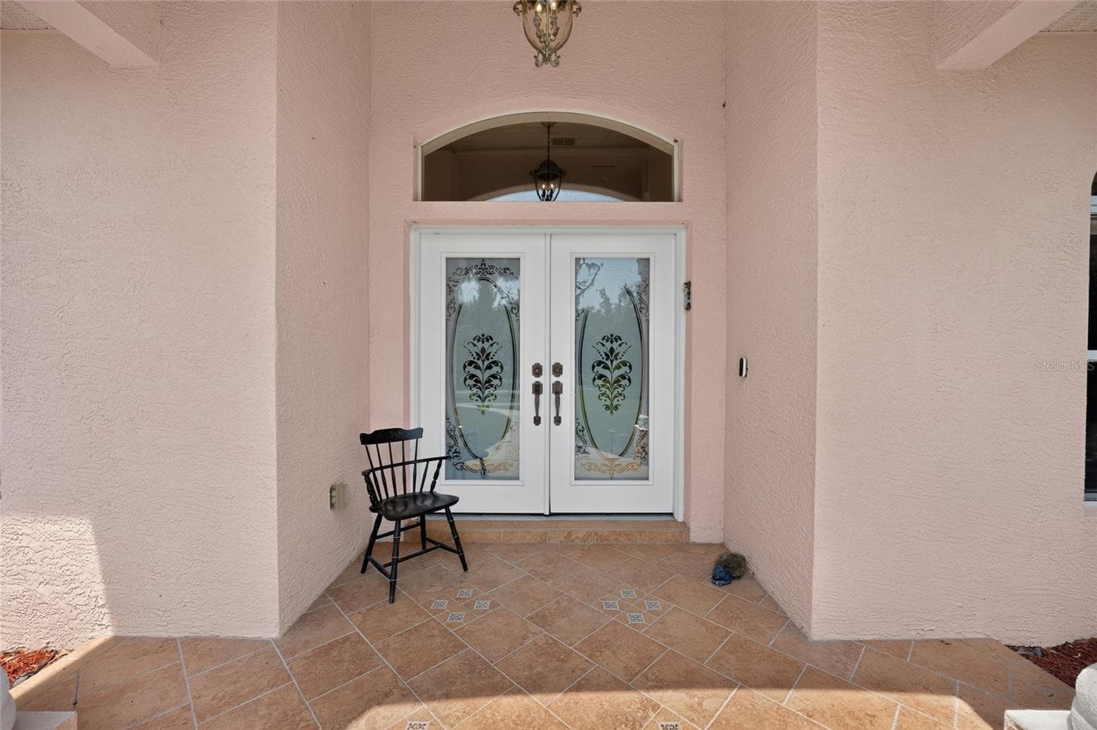 Covered Front Porch With Tile Floor & Wood Ceiling - 19040 NW 88TH AVENUE RD, REDDICK