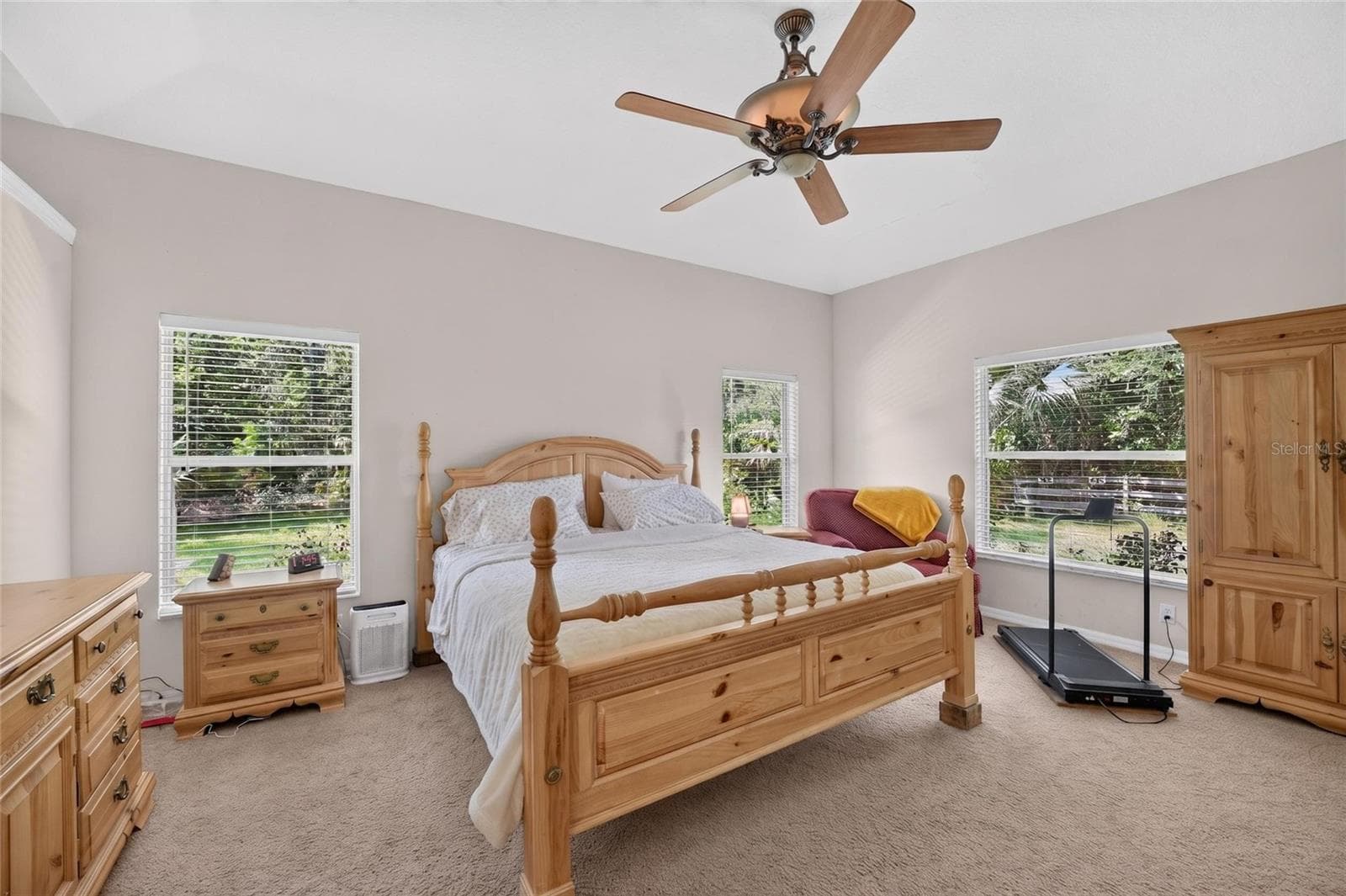 Primary Bedroom with Windows to Side and Rear - 19040 NW 88TH AVENUE RD, REDDICK