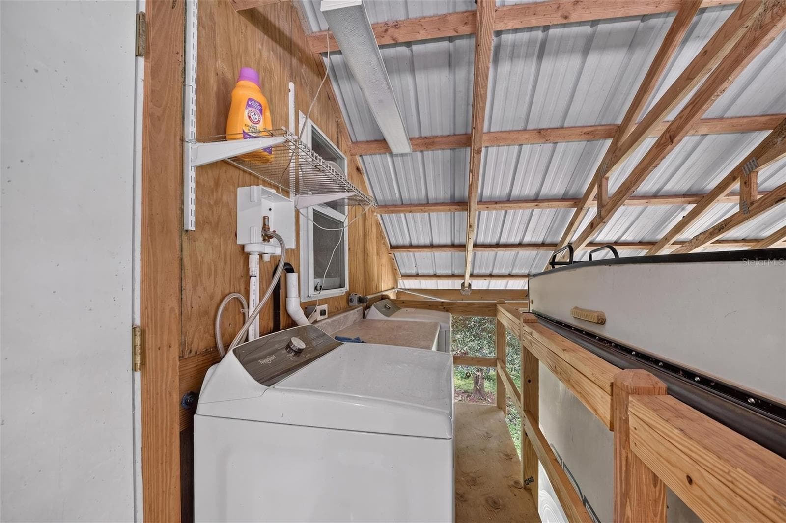 Laundry Area in Barn - 19040 NW 88TH AVENUE RD, REDDICK