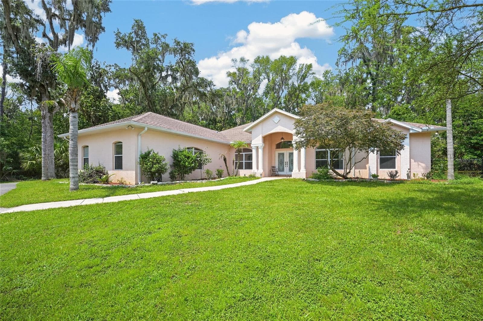 Custom Built Triple Crown Home - 19040 NW 88TH AVENUE RD, REDDICK