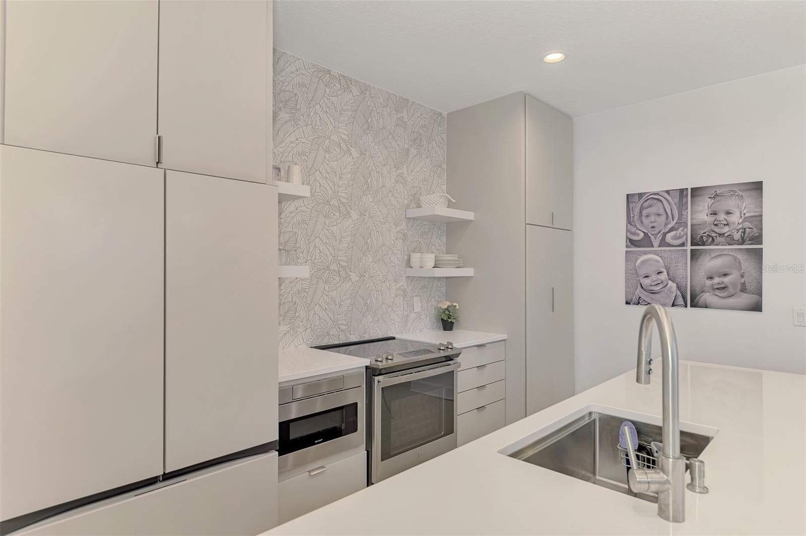 Single Family Residence at 8467 NANDINA DR, SARASOTA, photo 12 of 50