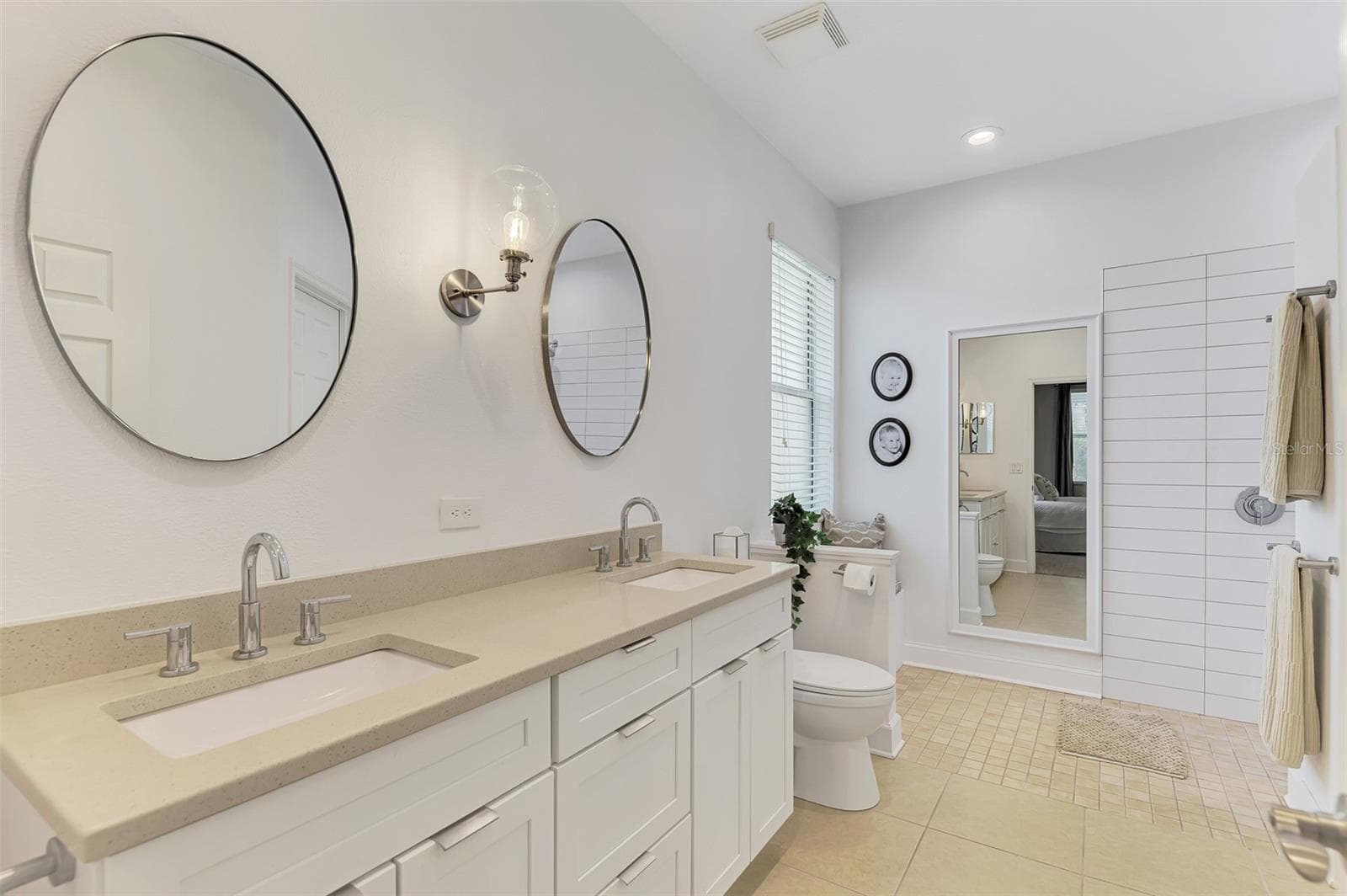 Single Family Residence at 8467 NANDINA DR, SARASOTA, photo 23 of 50