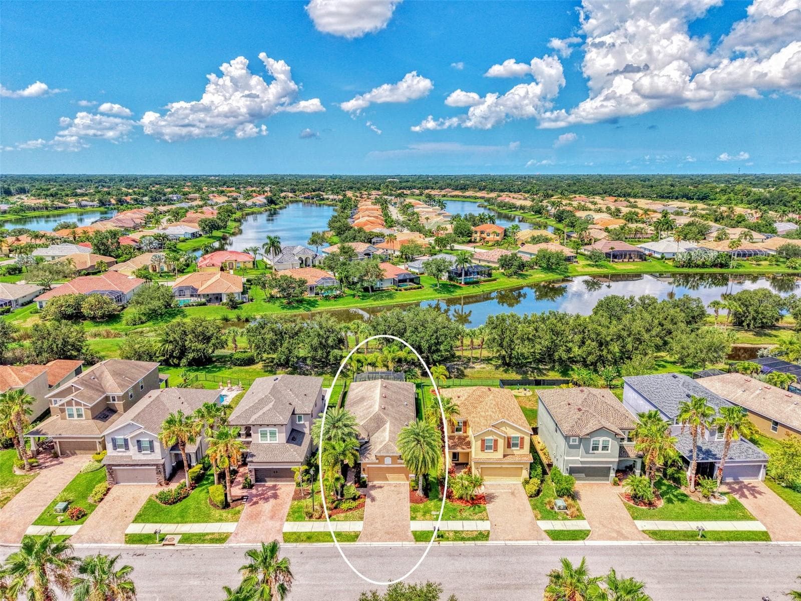 Single Family Residence at 8467 NANDINA DR, SARASOTA, photo 3 of 35