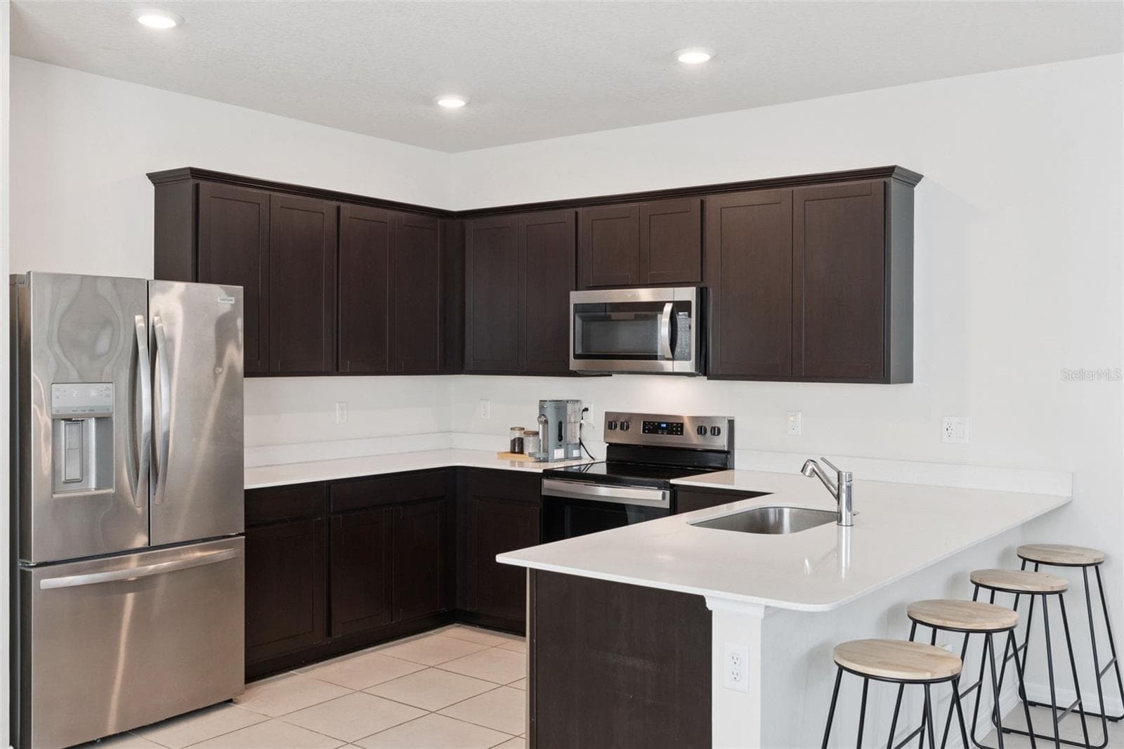 Townhouse at 6926 REVERIE PARK AVE, ORLANDO, photo 8 of 30