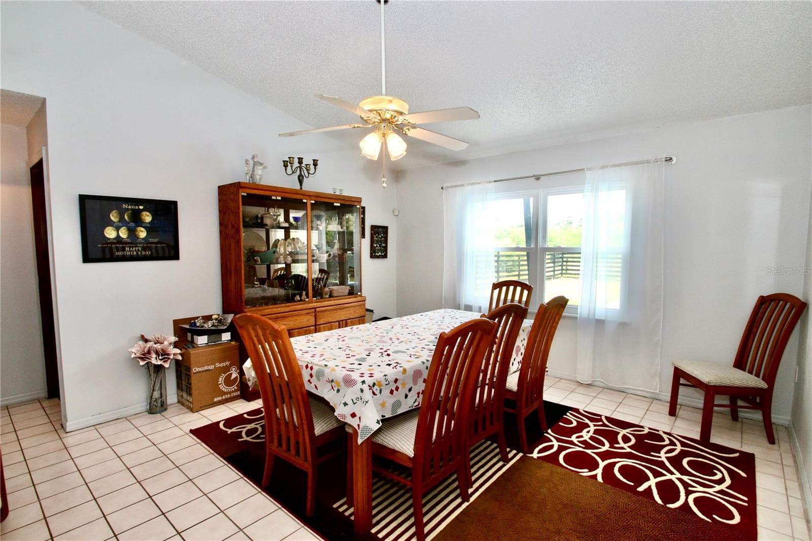 Soaring ceilings! - 1812 WHIPPLE DR, DELTONA