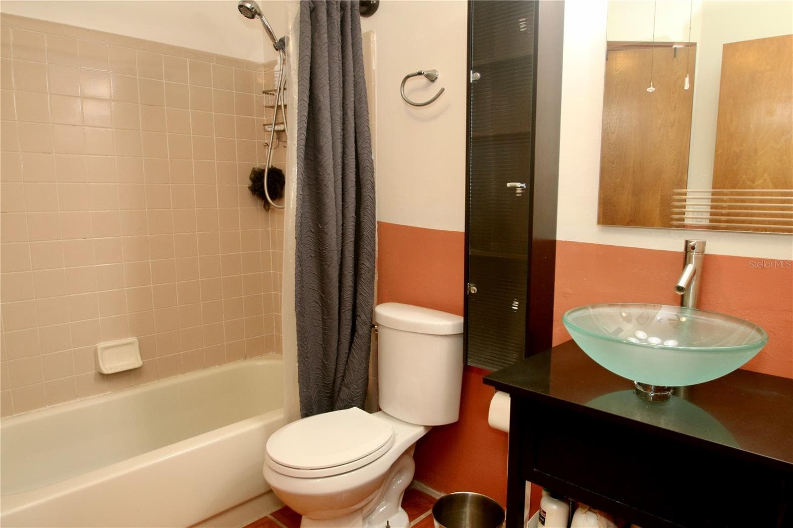 Updated vanity in Primary Bath - 1812 WHIPPLE DR, DELTONA