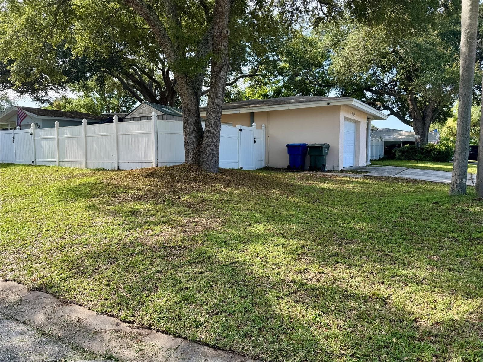 Single Family Residence at 1709 EATON DR NE, CLEARWATER, photo 26 of 33
