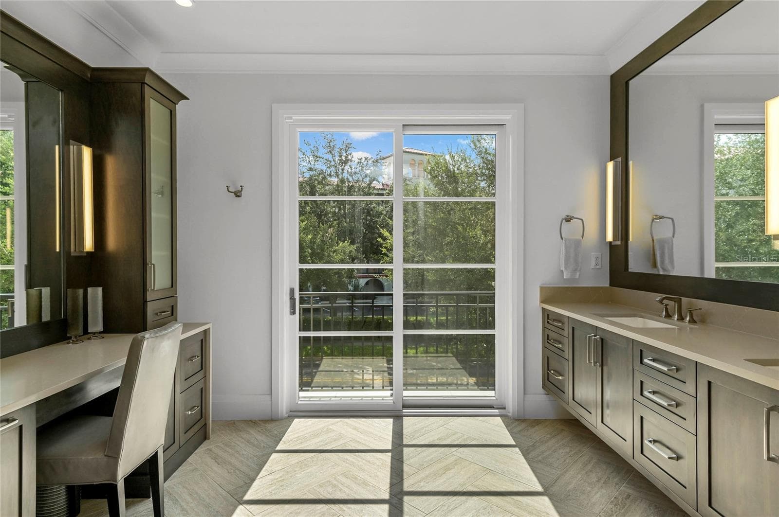 Townhouse at 125 S INTERLACHEN AVE #1, WINTER PARK, photo 45 of 79