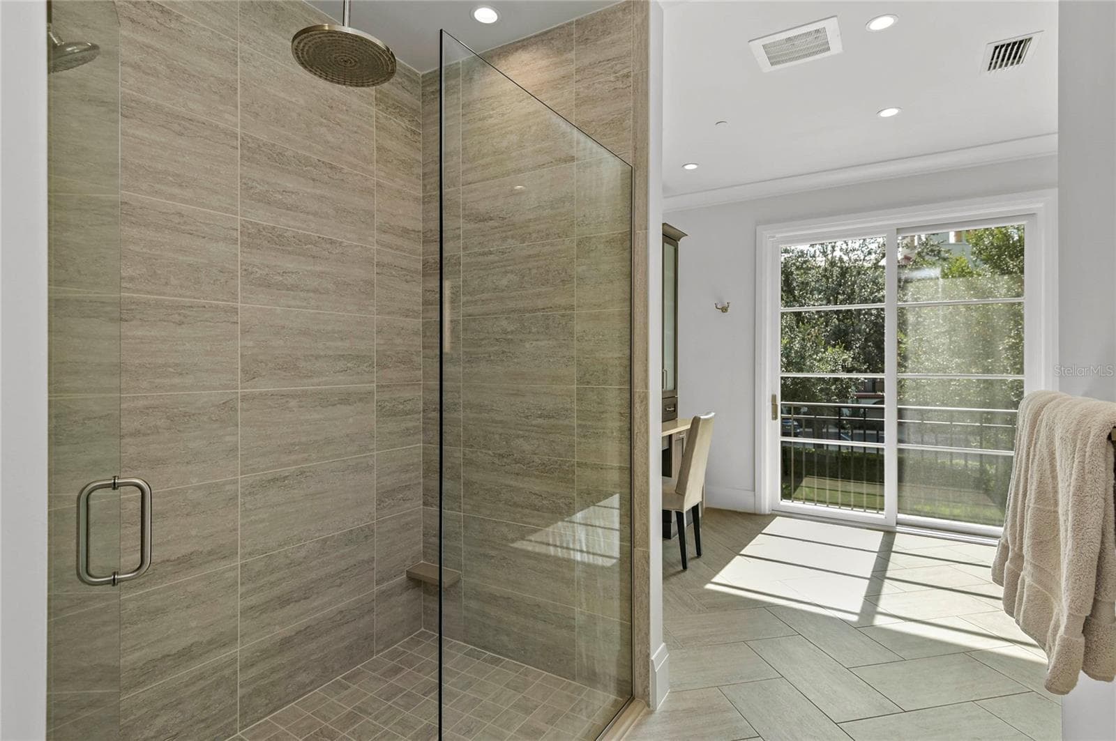 Townhouse at 125 S INTERLACHEN AVE #1, WINTER PARK, photo 48 of 79