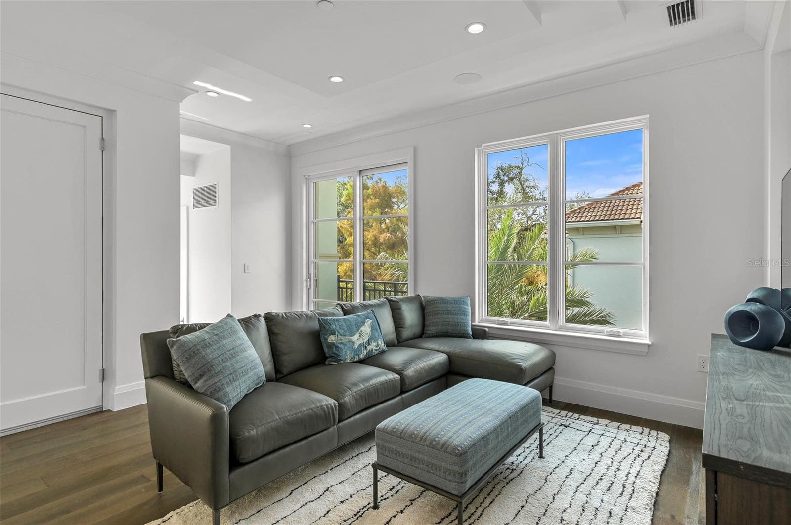 Townhouse at 125 S INTERLACHEN AVE #1, WINTER PARK, photo 53 of 79