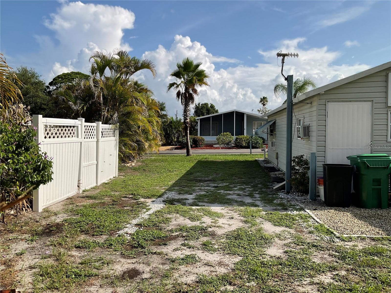 Manufactured Home at 71 BULL BAY LN #71, ENGLEWOOD, photo 13 of 30