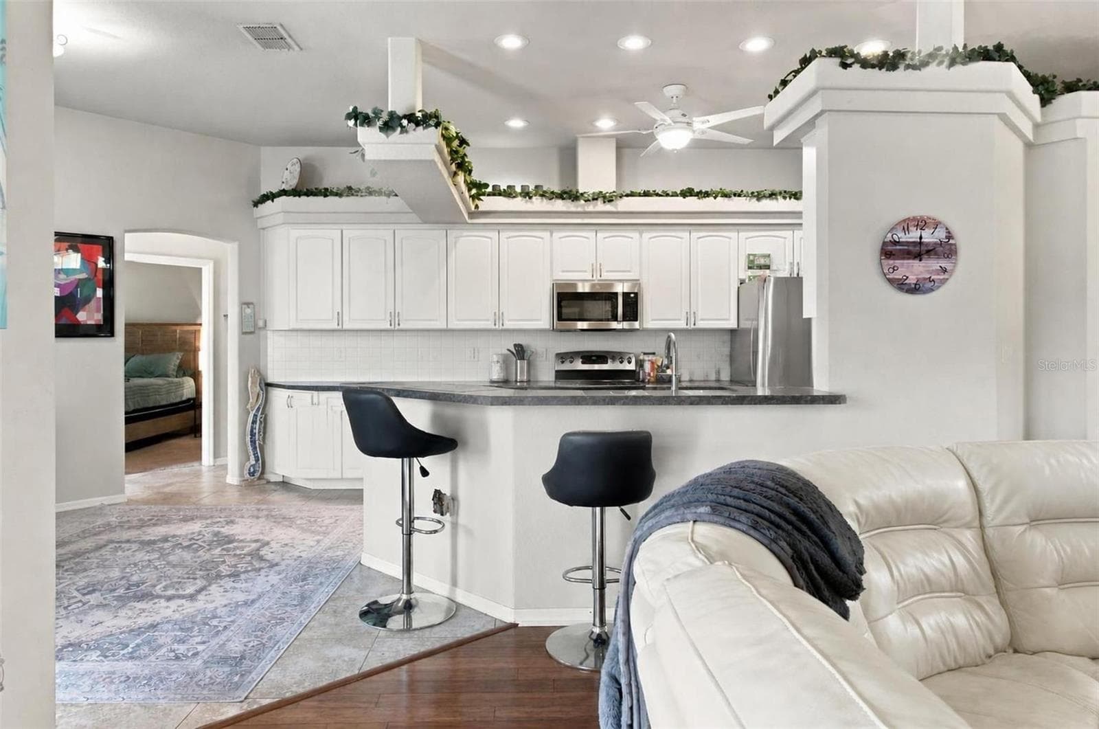 Living room - 5287 SLATER RD, SPRING HILL