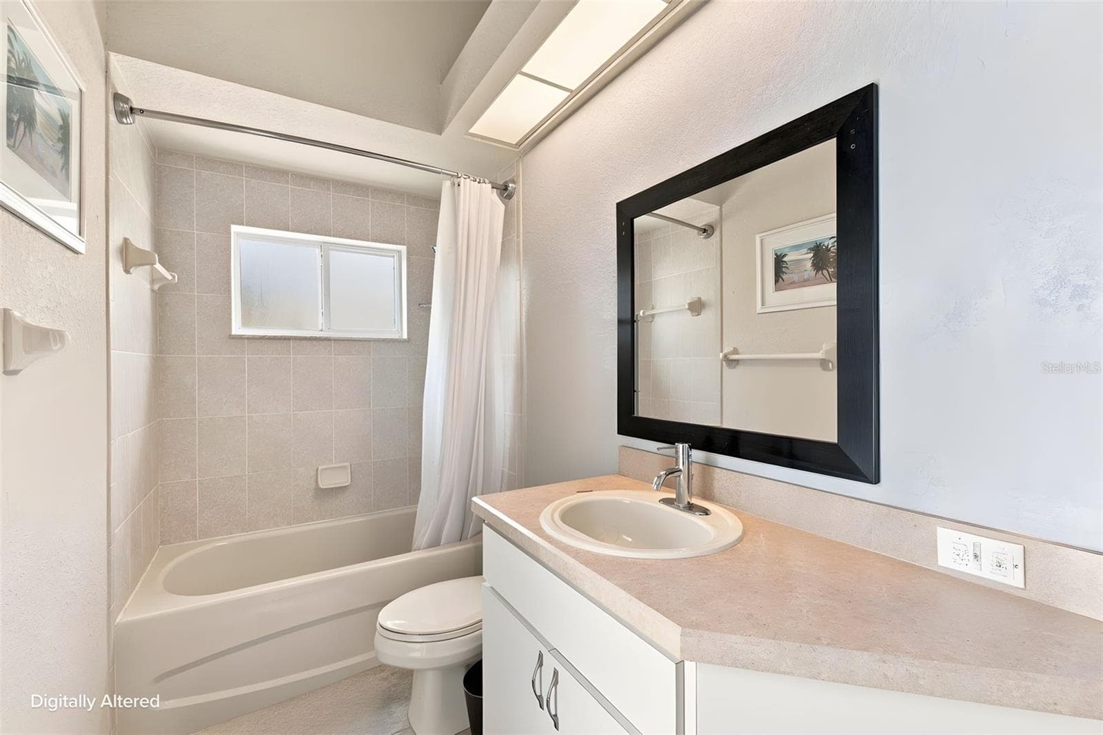 Guest bathroom - 5287 SLATER RD, SPRING HILL