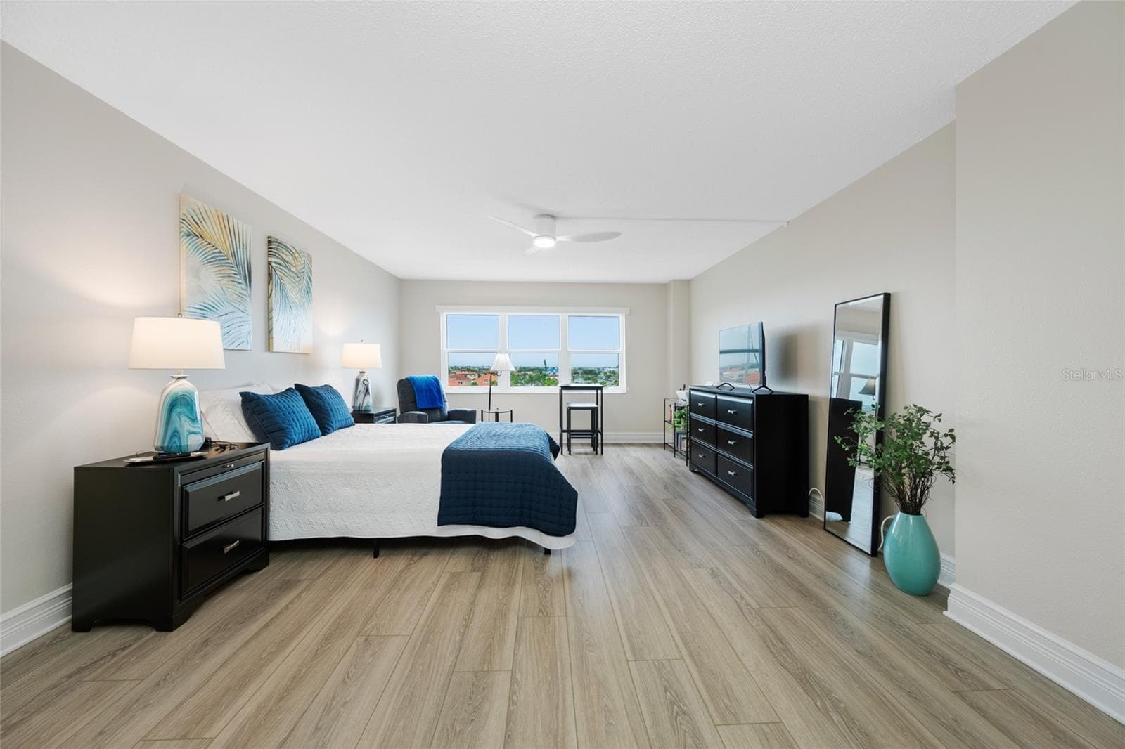 Condominium at 1621 GULF BLVD #501, CLEARWATER BEACH, photo 38 of 84