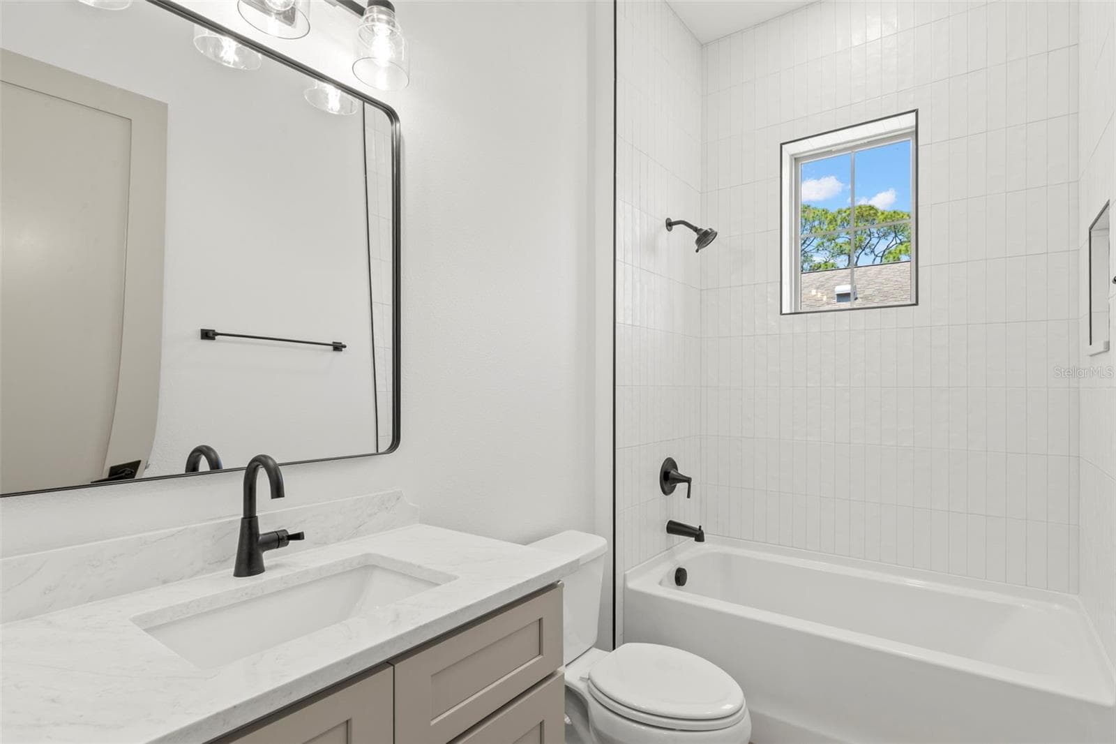 Single Family Residence at 1858 MISSISSIPPI AVE NE, ST PETERSBURG, photo 32 of 51