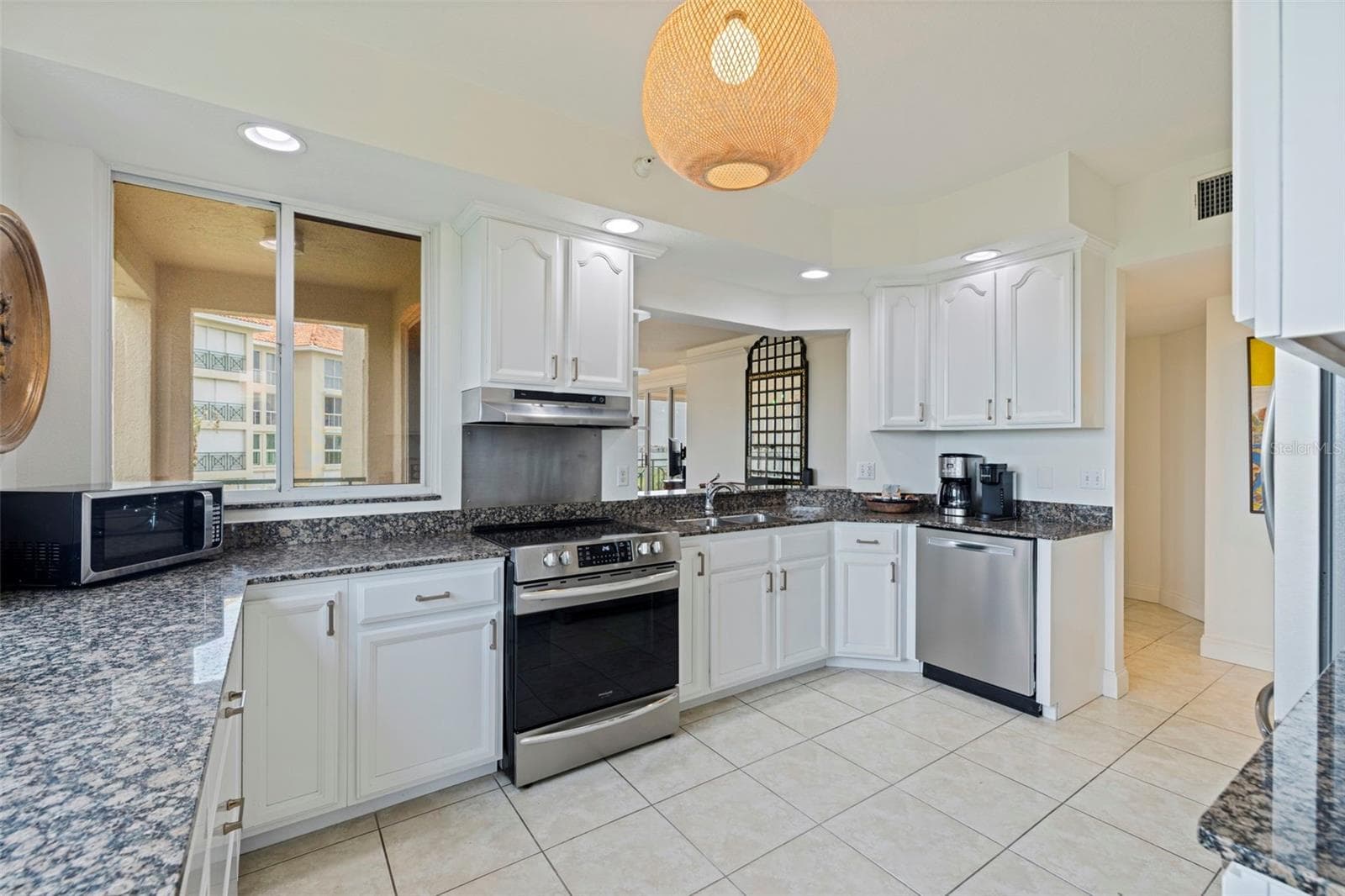 Condominium at 4737 DOLPHIN CAY LN S #401, ST PETERSBURG, photo 7 of 50