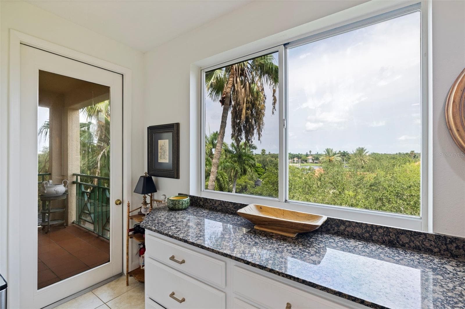 Condominium at 4737 DOLPHIN CAY LN S #401, ST PETERSBURG, photo 12 of 50