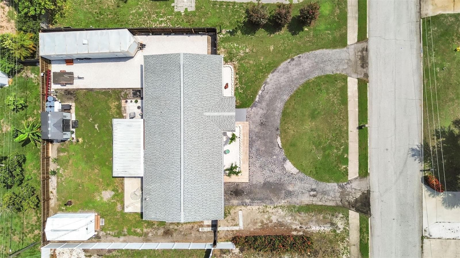 Single Family Residence at 5931 49TH AVE N, ST PETERSBURG, photo 2 of 46