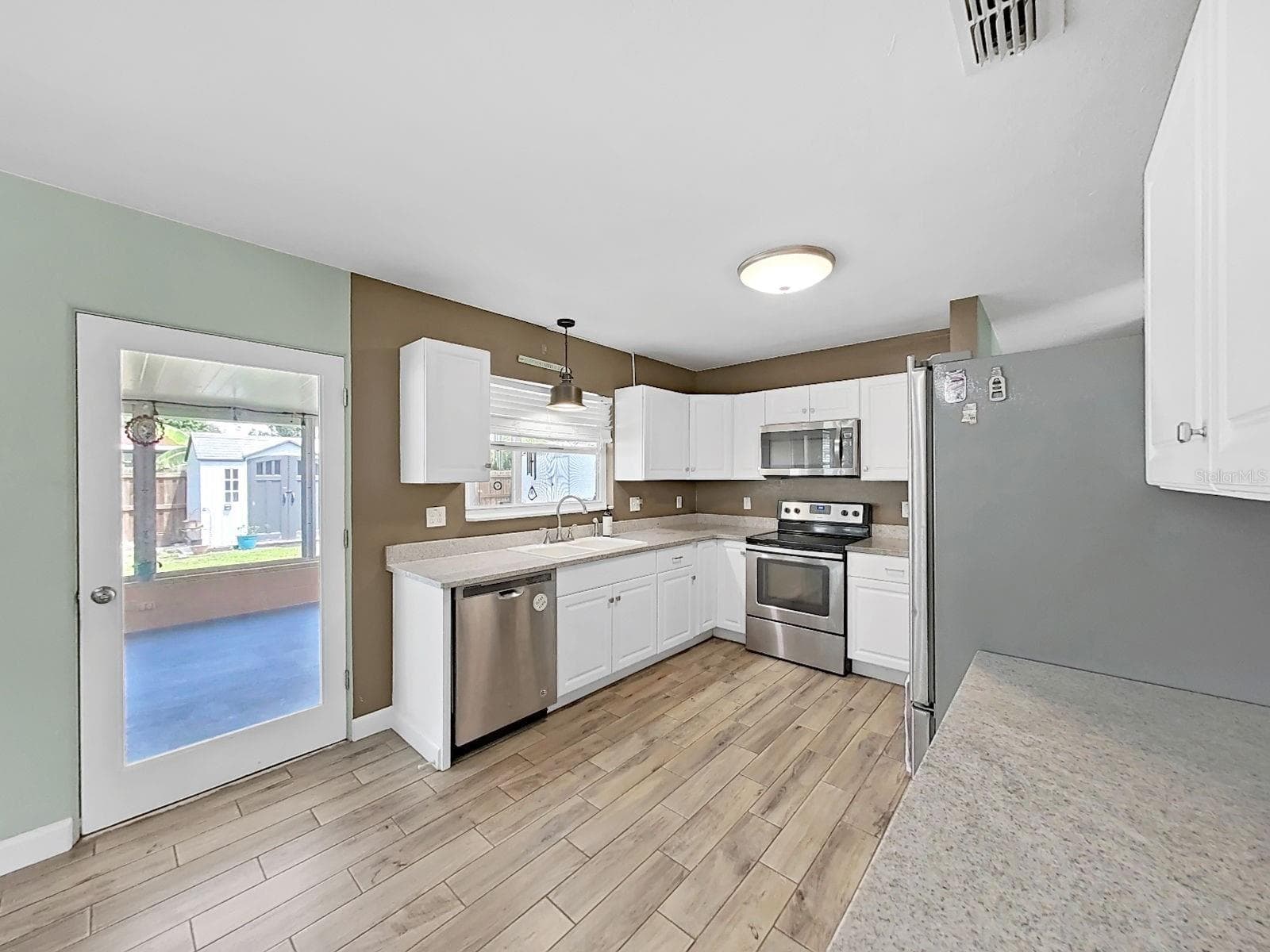 Single Family Residence at 5931 49TH AVE N, ST PETERSBURG, photo 15 of 46