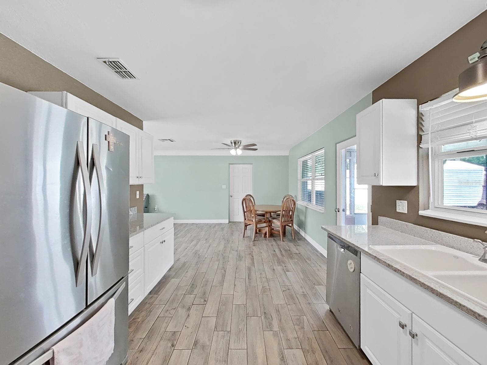 Single Family Residence at 5931 49TH AVE N, ST PETERSBURG, photo 19 of 46
