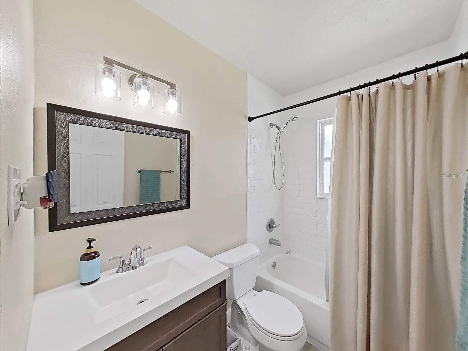 Single Family Residence at 5931 49TH AVE N, ST PETERSBURG, photo 21 of 46