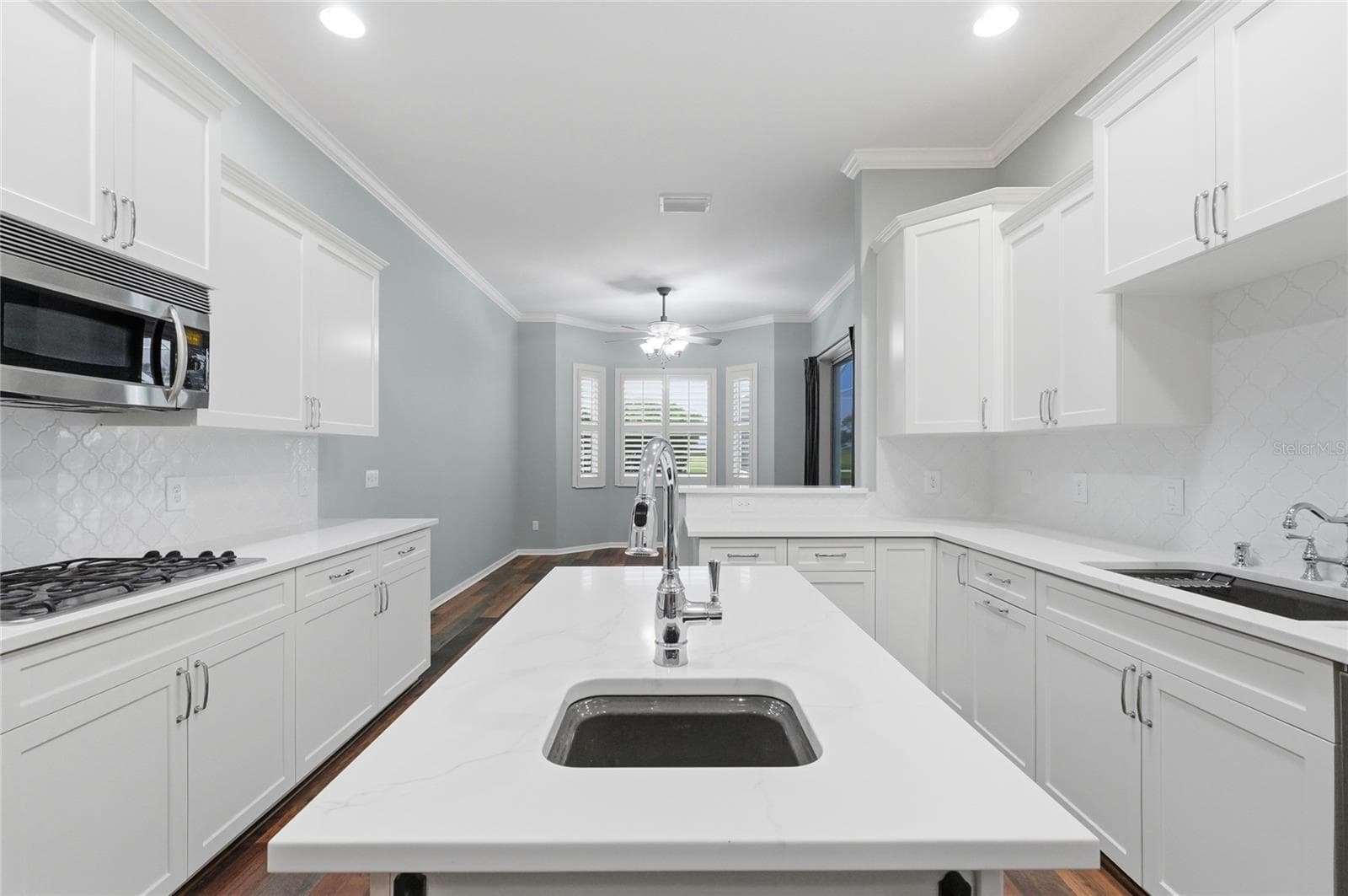 Kitchen Flows into Dinette - 4040 PALMA CEIA CIR, WINTER HAVEN