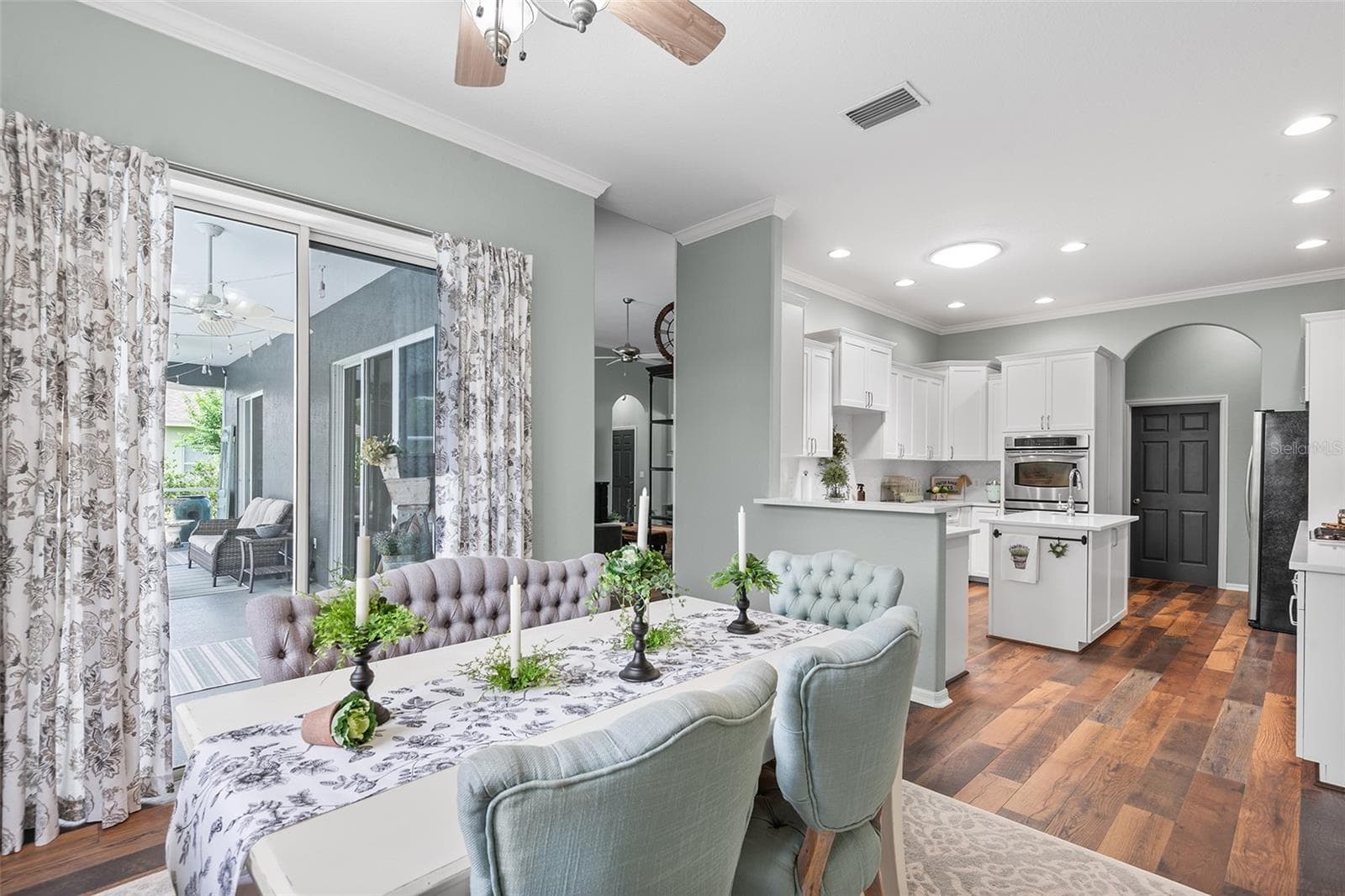 Casual or Elegant Dining - 4040 PALMA CEIA CIR, WINTER HAVEN
