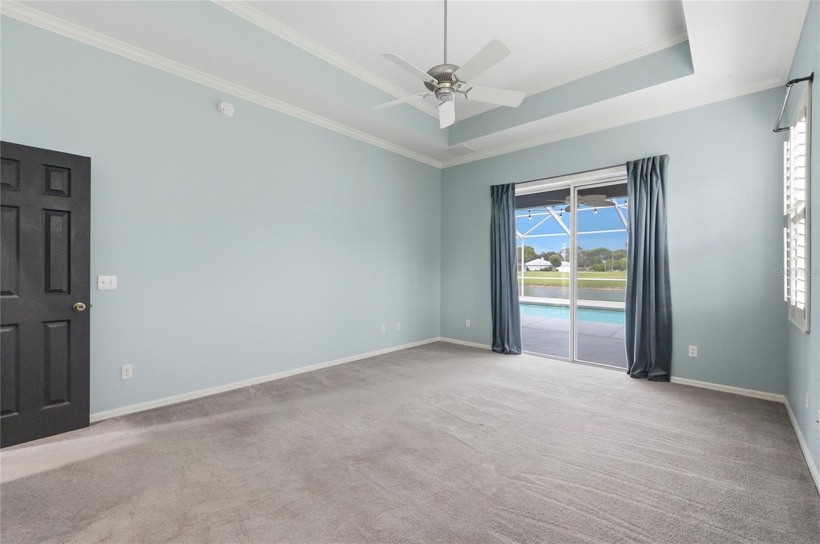 Primary Suite Tray Ceiling with Crown - 4040 PALMA CEIA CIR, WINTER HAVEN