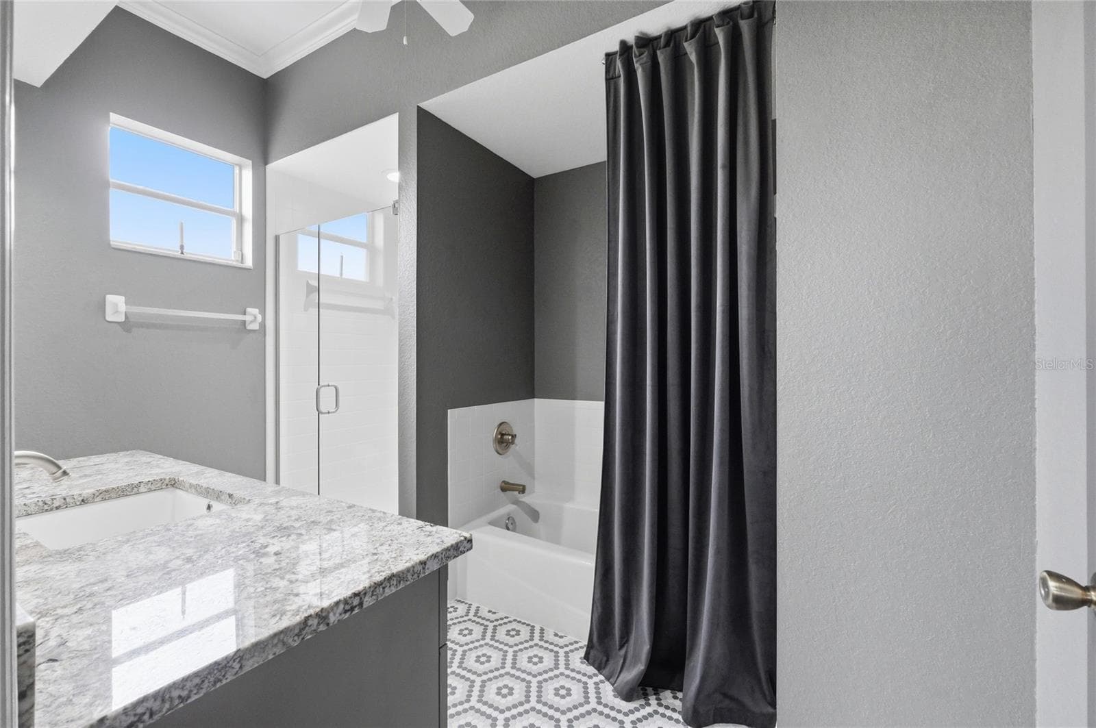 Second Bath with Granite Counter - 4040 PALMA CEIA CIR, WINTER HAVEN