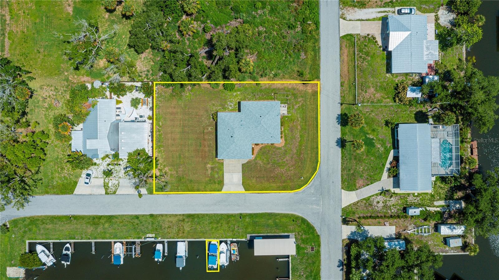 .30 ACRES OVERSIZED CORNER LOT!! - 8152 SEASHELL ST, ENGLEWOOD