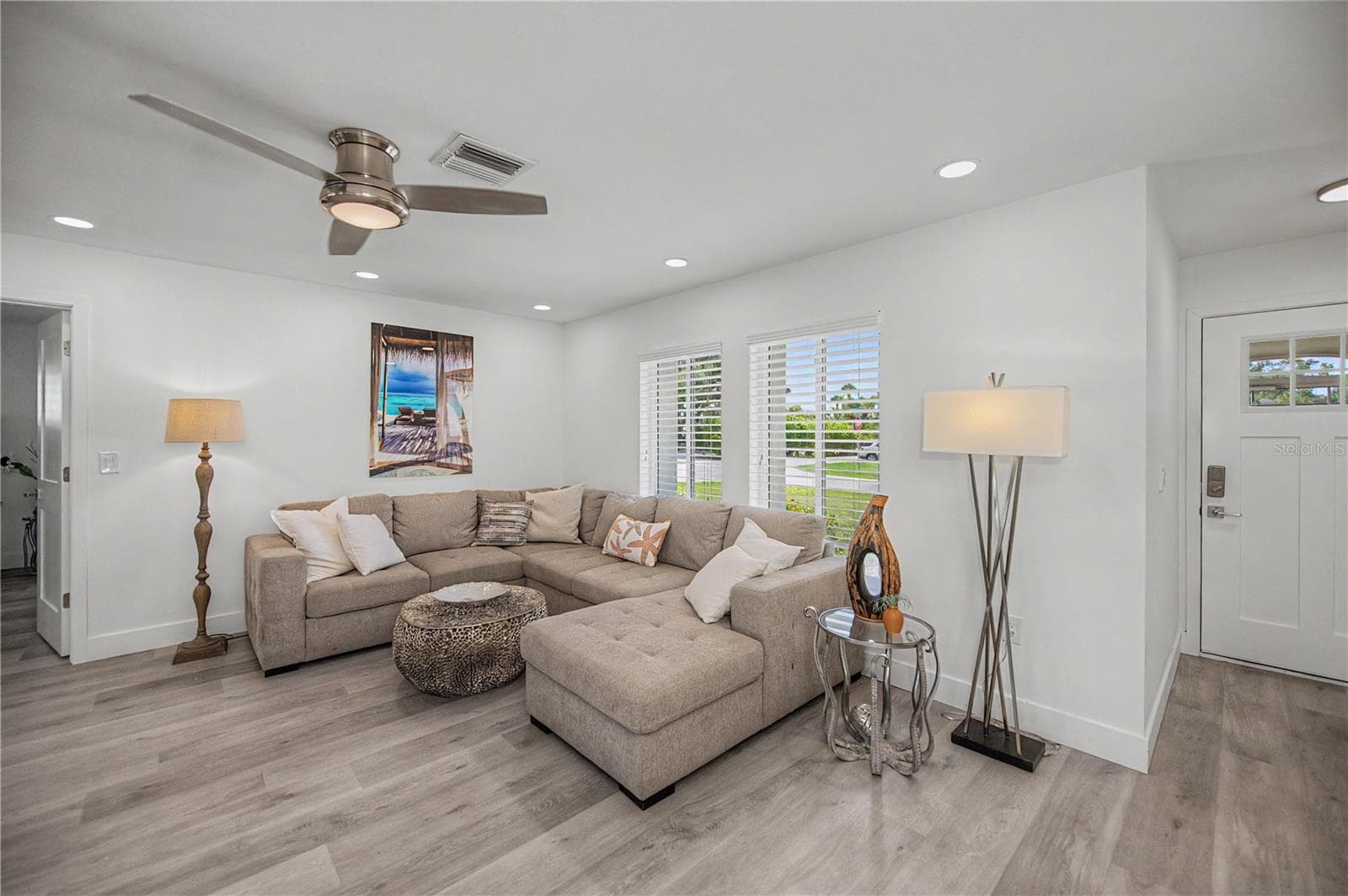 Living room - 8152 SEASHELL ST, ENGLEWOOD