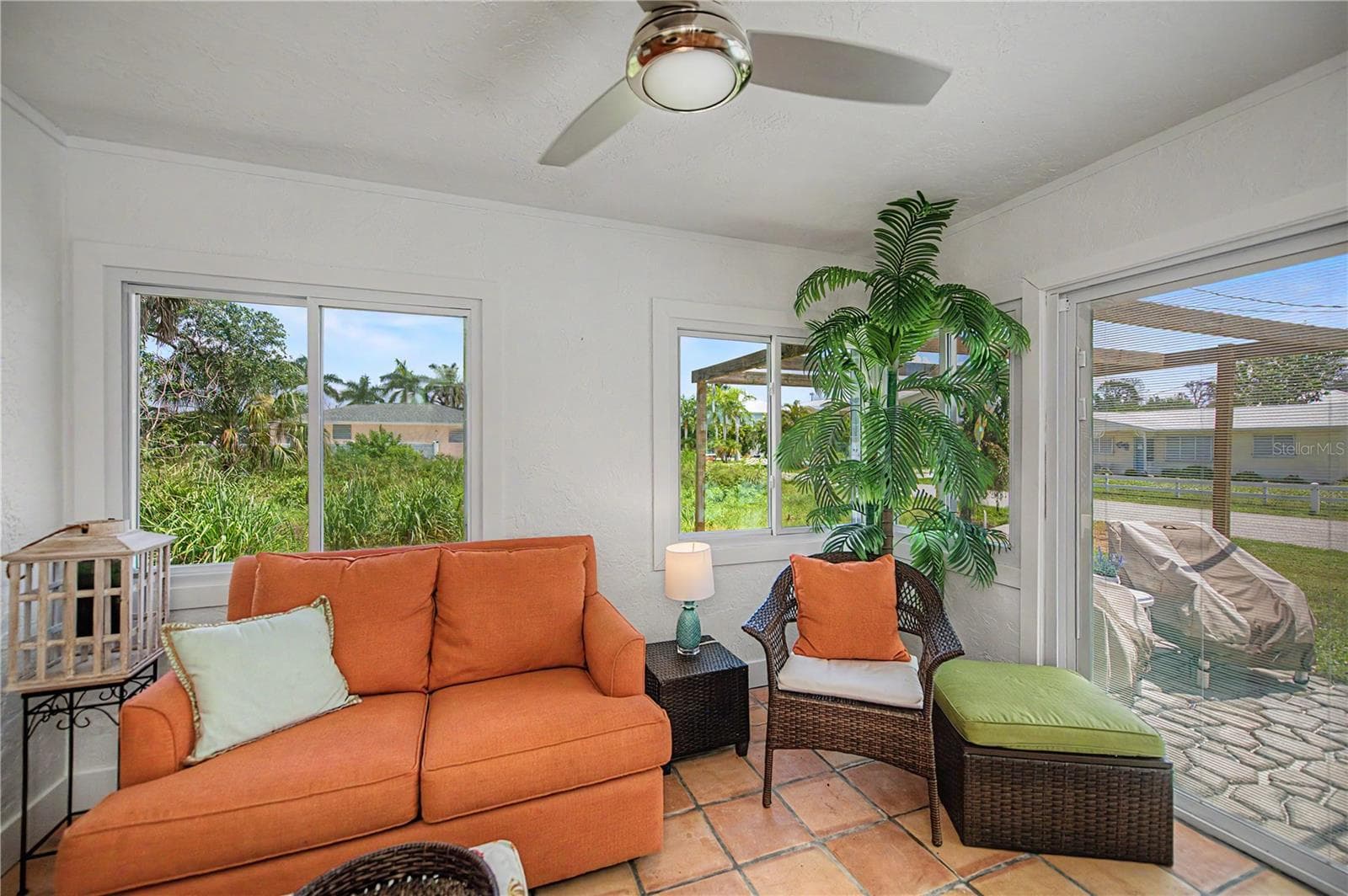 Sunroom off of the primary bedroom - 8152 SEASHELL ST, ENGLEWOOD